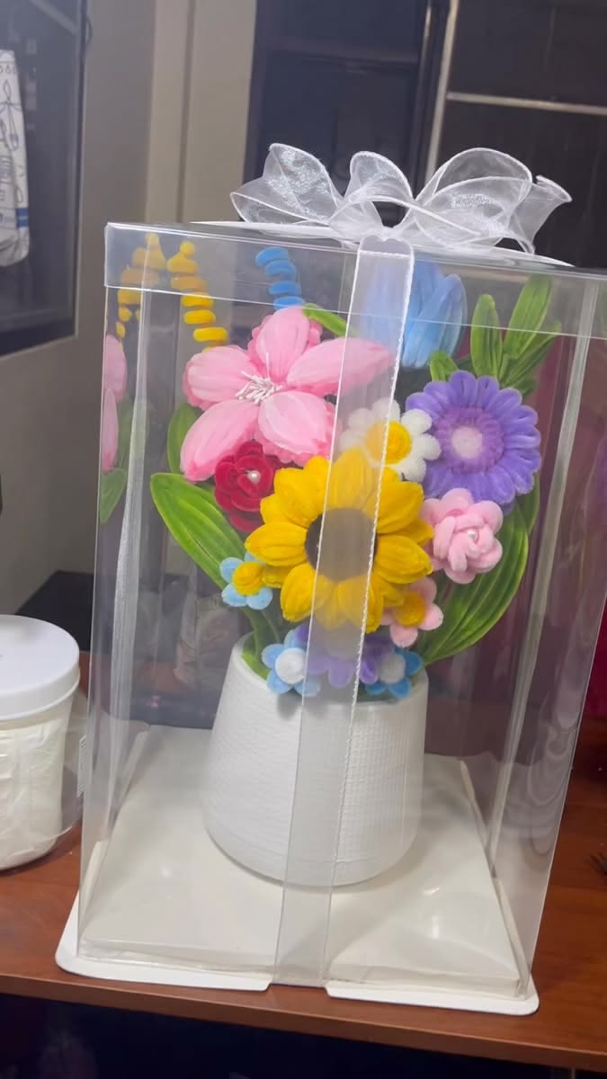 Rainbow Vase Gift Box